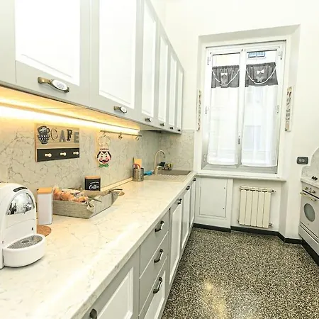 아파트 L' Atelier Comodo Al Centro - Parcheggio Privato - Zona Ospedale San Martino